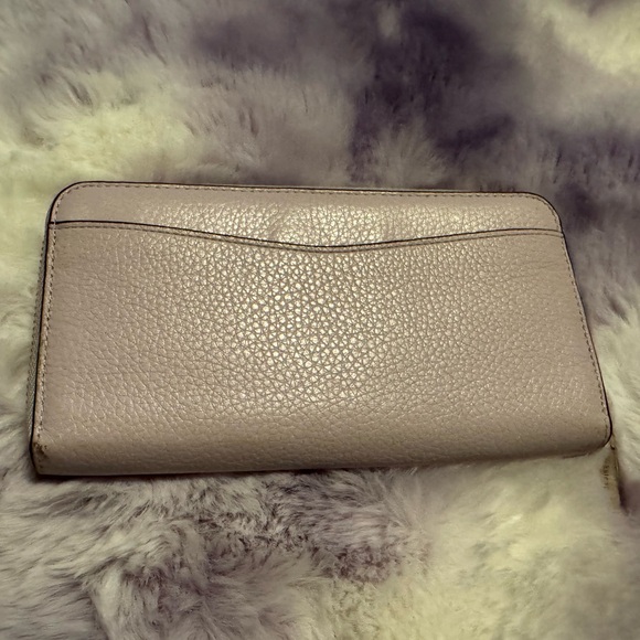 Kate Spade pebble lavender Wallet - Picture 2 of 6
